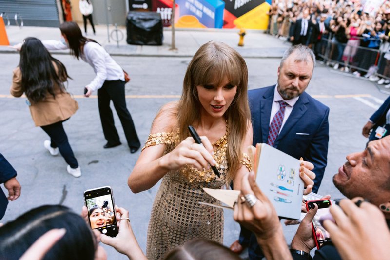 Taylor Swift at 2022 Toronto International Film Festival — photo 135