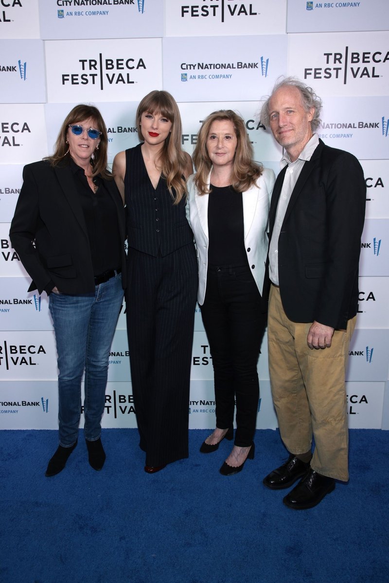 Taylor Swift at 2022 Tribeca Film Festival — photo 5