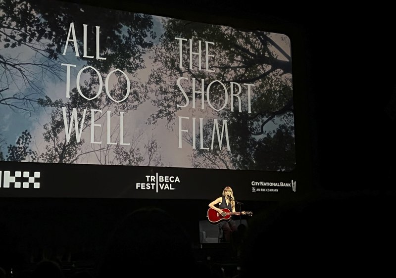 Taylor Swift at 2022 Tribeca Film Festival — photo 10