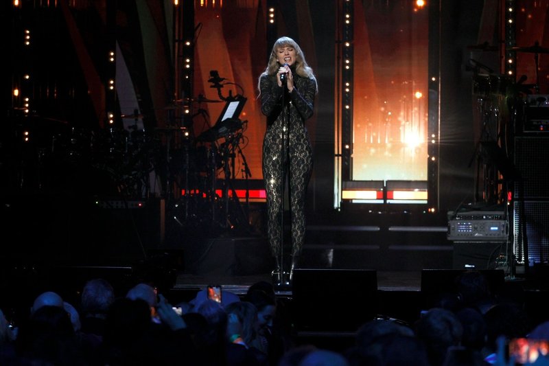 Taylor Swift at 36th Annual Rock & Roll Hall Of Fame Induction Ceremony — photo 23
