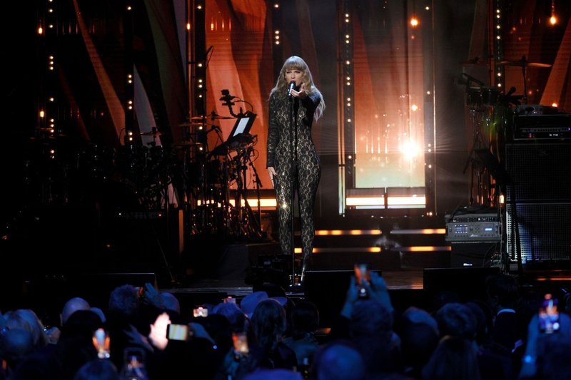 Taylor Swift at 36th Annual Rock & Roll Hall Of Fame Induction Ceremony — photo 26