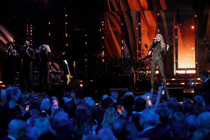 Taylor Swift at 36th Annual Rock & Roll Hall Of Fame Induction Ceremony — photo 34