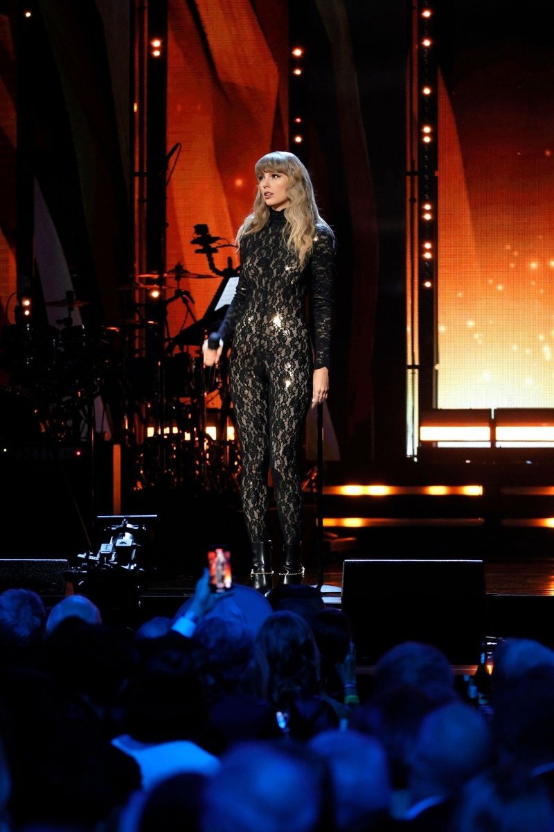 Taylor Swift at 36th Annual Rock & Roll Hall Of Fame Induction Ceremony — photo 44