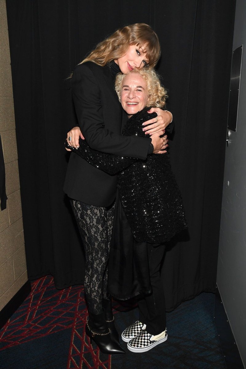 Taylor Swift at 36th Annual Rock & Roll Hall Of Fame Induction Ceremony — photo 70