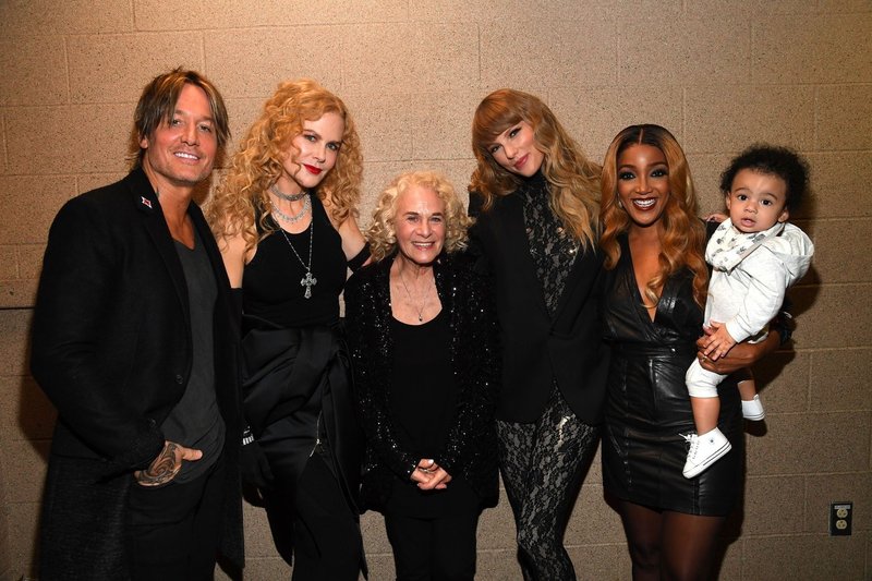 Taylor Swift at 36th Annual Rock & Roll Hall Of Fame Induction Ceremony — photo 87
