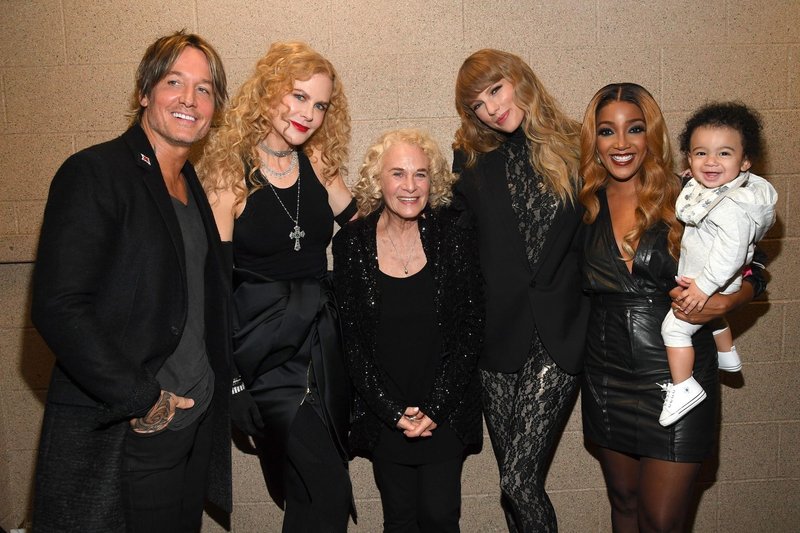 Taylor Swift at 36th Annual Rock & Roll Hall Of Fame Induction Ceremony — photo 88