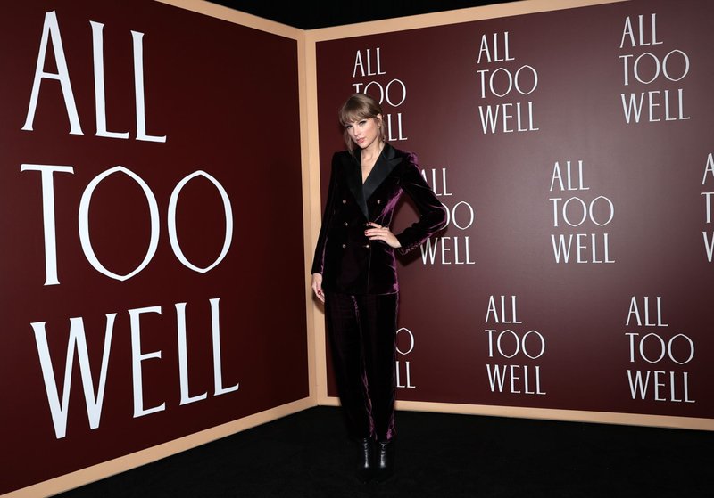 Taylor Swift at "All Too Well" New York Premiere — photo 10
