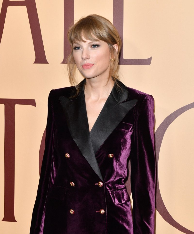 Taylor Swift at "All Too Well" New York Premiere — photo 20