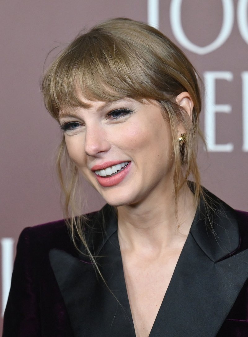 Taylor Swift at "All Too Well" New York Premiere — photo 29