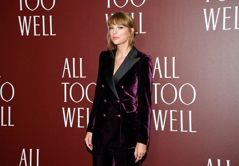 Taylor Swift at "All Too Well" New York Premiere — photo 54