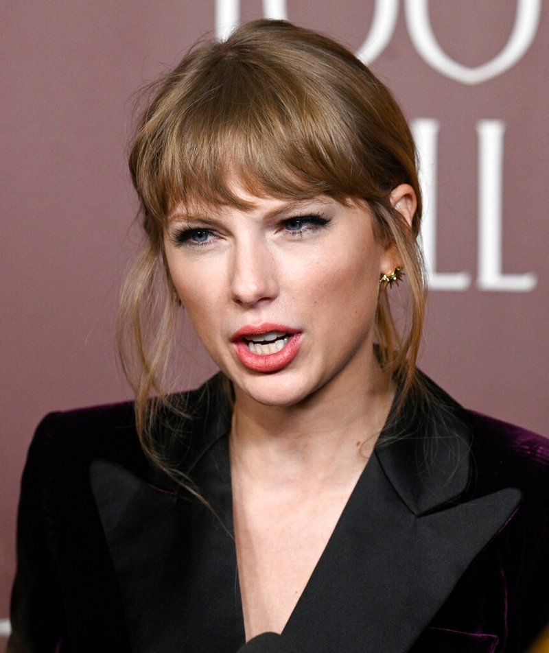 Taylor Swift at "All Too Well" New York Premiere — photo 58