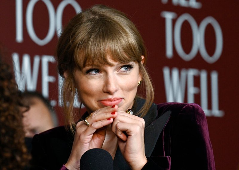 Taylor Swift at "All Too Well" New York Premiere — photo 82