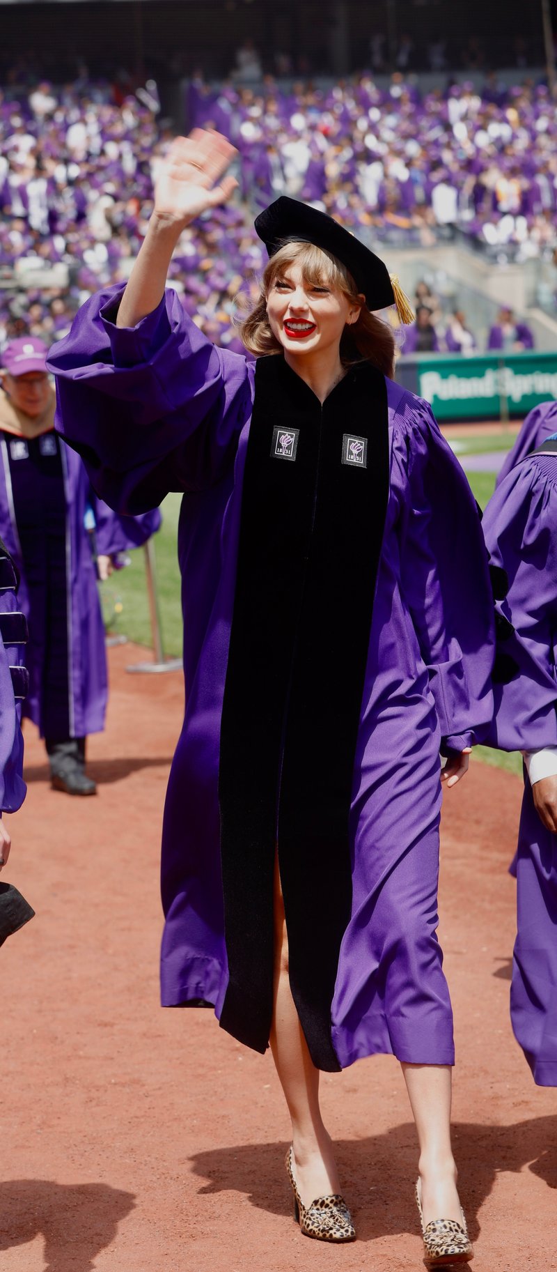 Taylor Swift at NYU Graduation Ceremony Class of 2022 — photo 82