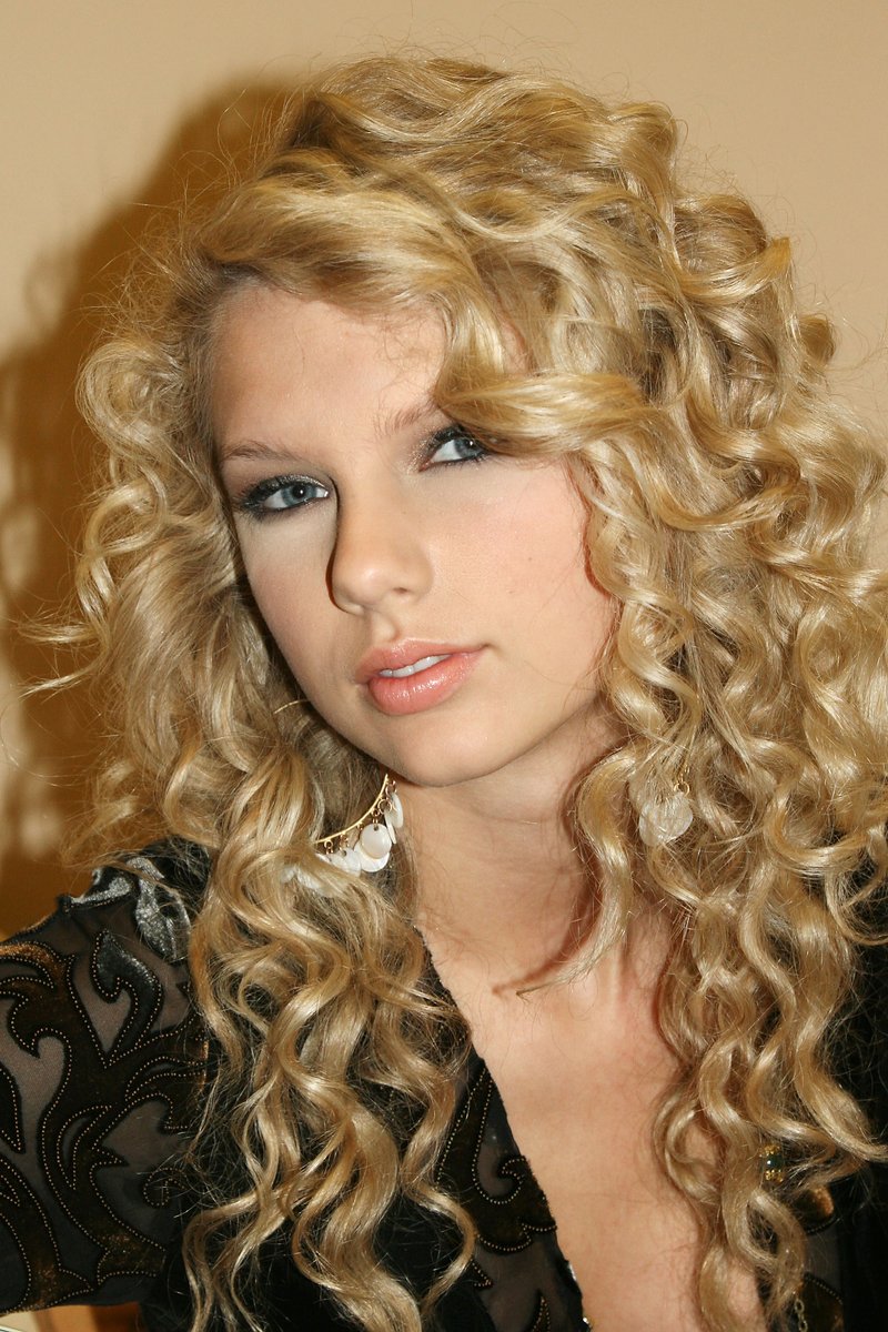 Taylor Swift — Fox — photo 4
