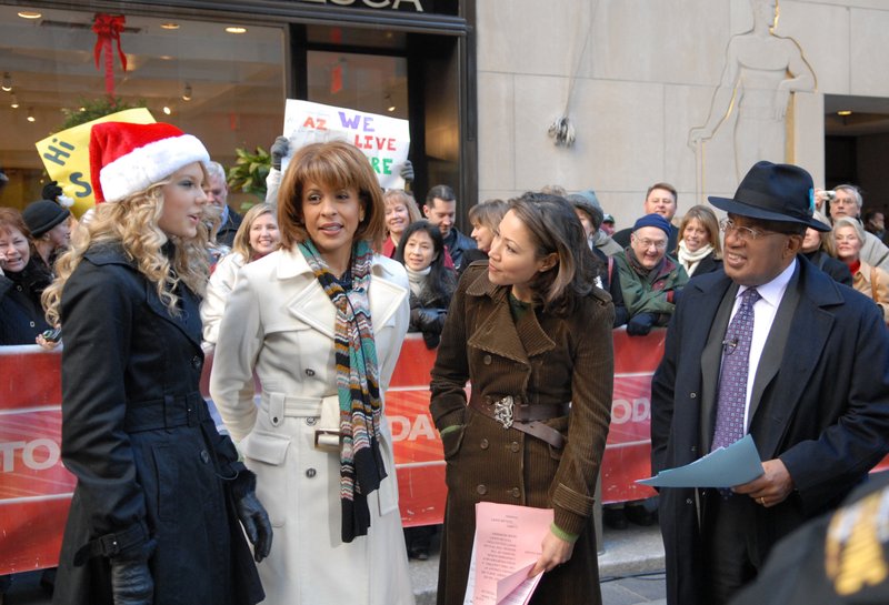 Taylor Swift — NBC News "Today" (Decmeber 2007) — photo 1