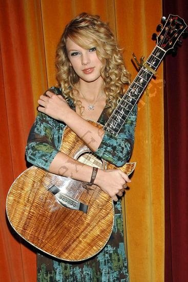 Taylor Swift — The Morning Show With Mike and Juliet — photo 6