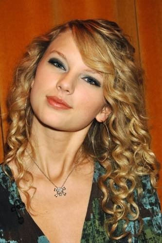 Taylor Swift — The Morning Show With Mike and Juliet — photo 26