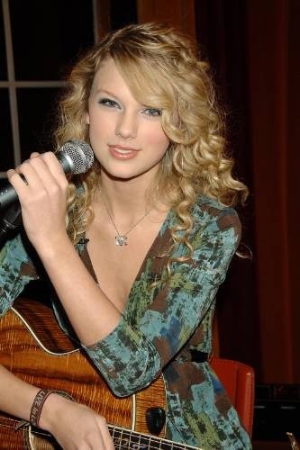 Taylor Swift — The Morning Show With Mike and Juliet — photo 43