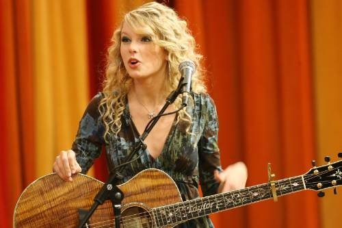 Taylor Swift — The Morning Show With Mike and Juliet — photo 45