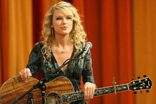 Taylor Swift — The Morning Show With Mike and Juliet — photo 46