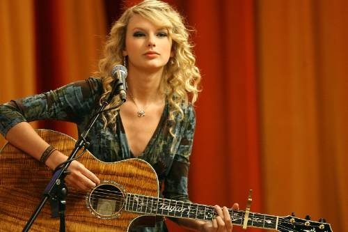 Taylor Swift — The Morning Show With Mike and Juliet — photo 54