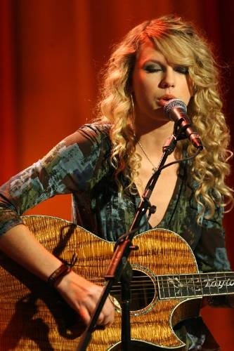 Taylor Swift — The Morning Show With Mike and Juliet — photo 65