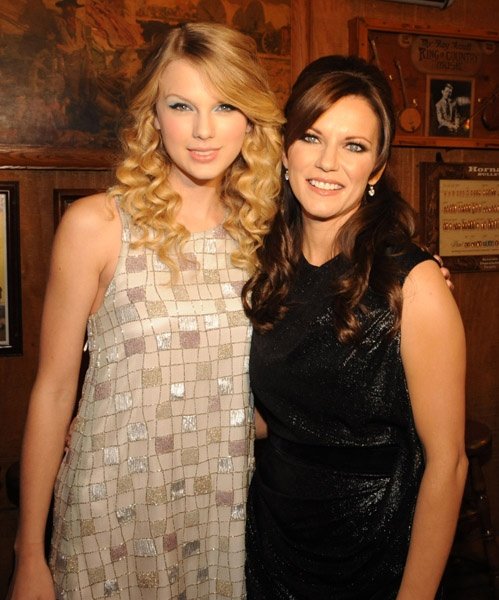 Taylor Swift — CMT "GIANTS" Honoring Alan Jackson — photo 12