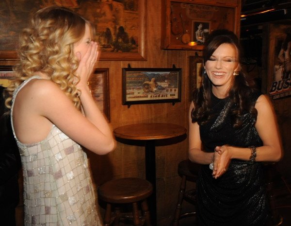 Taylor Swift — CMT "GIANTS" Honoring Alan Jackson — photo 15