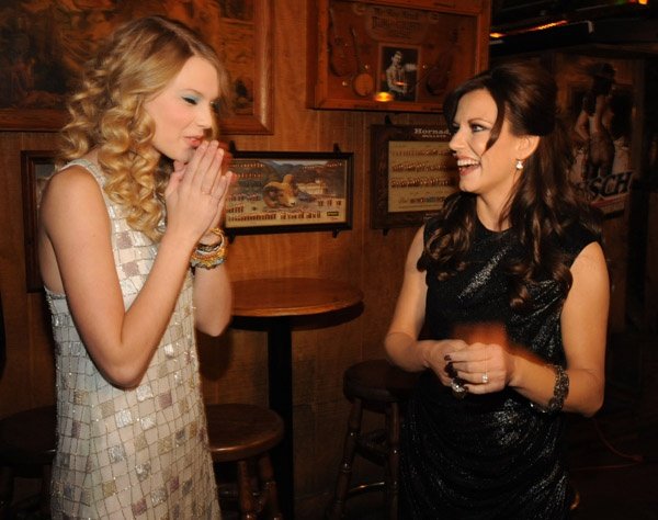 Taylor Swift — CMT "GIANTS" Honoring Alan Jackson — photo 16