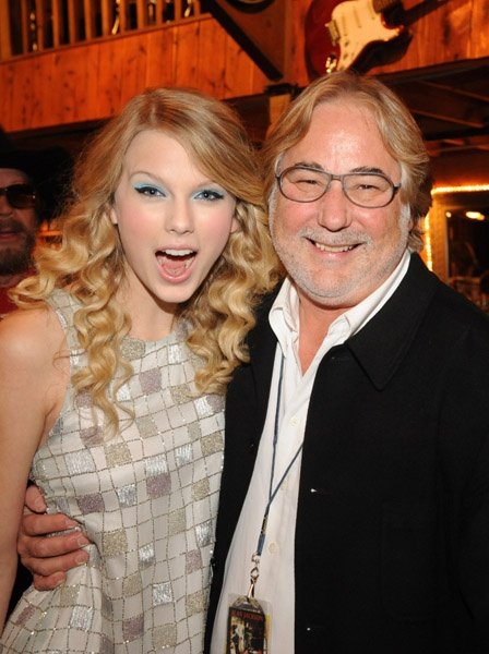 Taylor Swift — CMT "GIANTS" Honoring Alan Jackson — photo 38