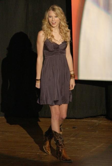 Taylor Swift — GAC Presents CMA Celebrity Closeup — photo 7