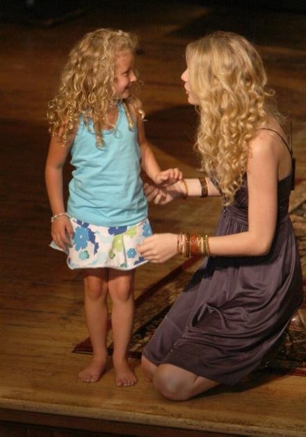 Taylor Swift — GAC Presents CMA Celebrity Closeup — photo 16
