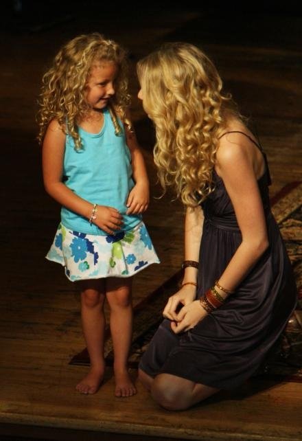 Taylor Swift — GAC Presents CMA Celebrity Closeup — photo 24