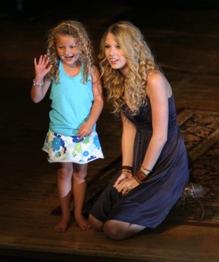 Taylor Swift — GAC Presents CMA Celebrity Closeup — photo 27