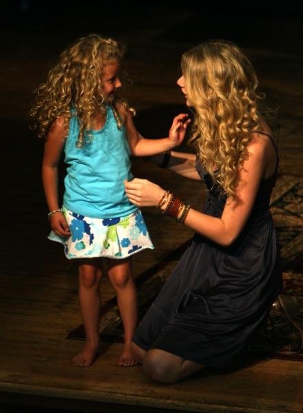 Taylor Swift — GAC Presents CMA Celebrity Closeup — photo 31
