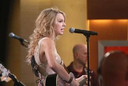 Taylor Swift — Good Morning America (April 2008) — photo 30