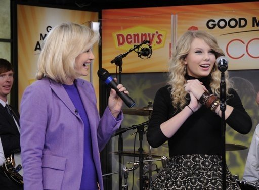 Taylor Swift — Good Morning America (November 2008) — photo 29