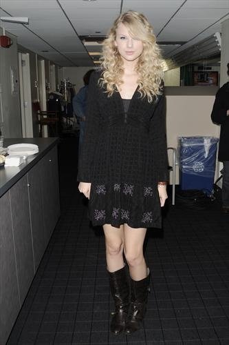 Taylor Swift — NBC's Today Show (September 08) — photo 23