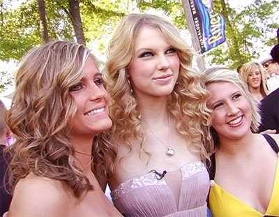 Taylor Swift — Once Upon a Prom — photo 9