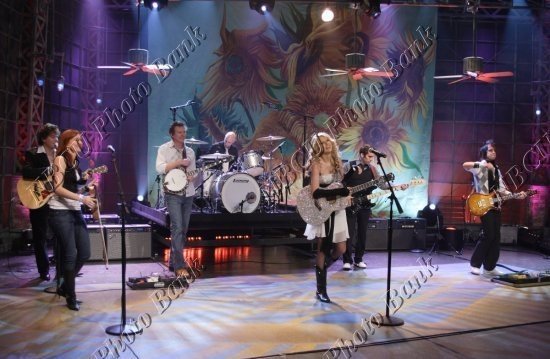 Taylor Swift — The Tonight Show With JayLeno (January 2008) — photo 7