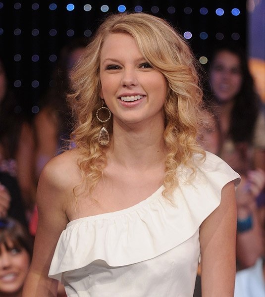 Taylor Swift — TRL (June 16th 08) — photo 8