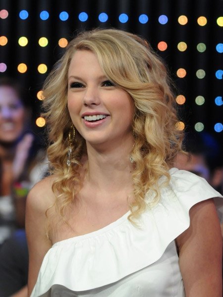 Taylor Swift — TRL (June 16th 08) — photo 37