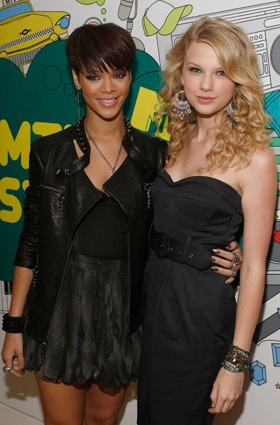 Taylor Swift — TRL (June 17th 08) — photo 1