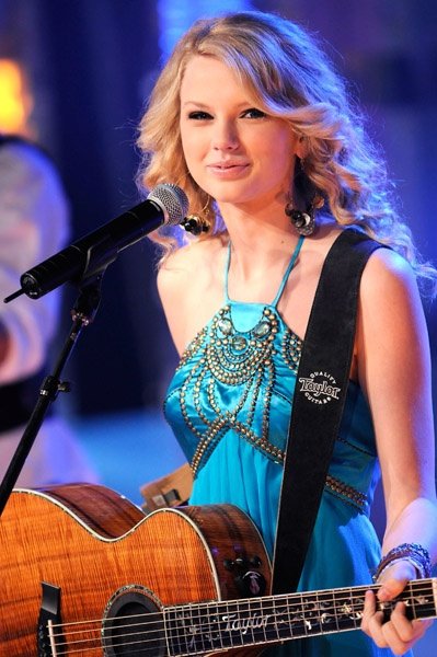 Taylor Swift — TRL (June 18th 08) — photo 24