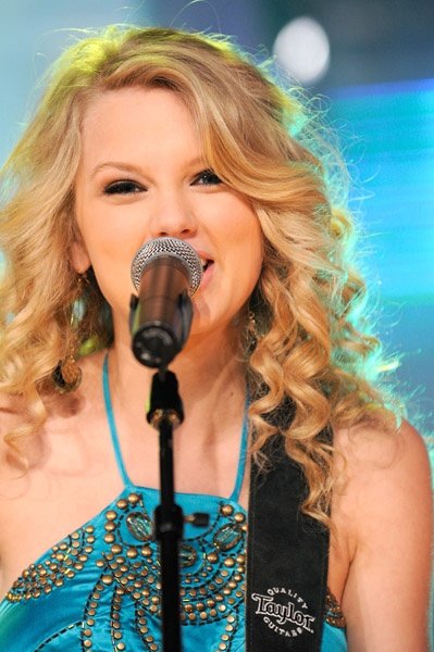 Taylor Swift — TRL (June 18th 08) — photo 25