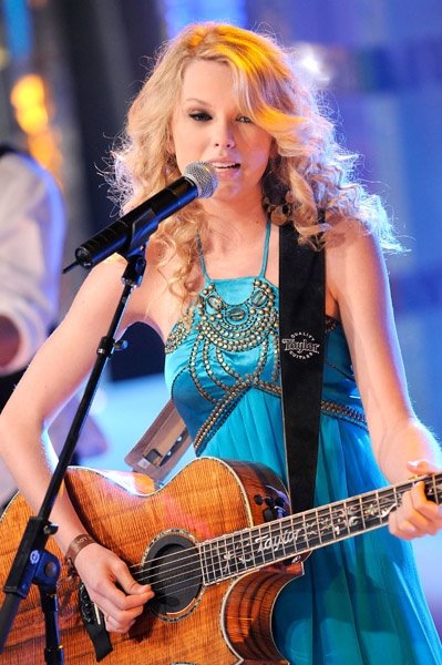 Taylor Swift — TRL (June 18th 08) — photo 37