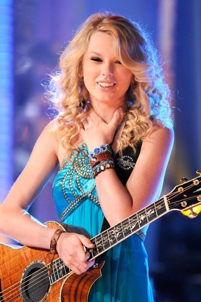 Taylor Swift — TRL (June 18th 08) — photo 38