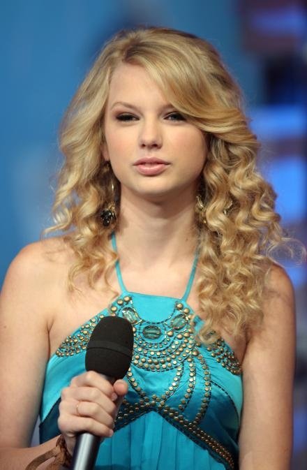 Taylor Swift — TRL (June 18th 08) — photo 45