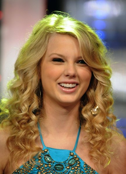 Taylor Swift — TRL (June 18th 08) — photo 63