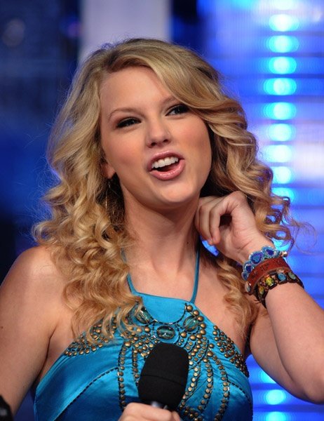 Taylor Swift — TRL (June 18th 08) — photo 71
